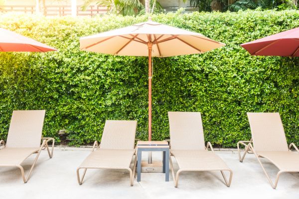 Aménagez votre jardin avec un parasol pour des repas inoubliables