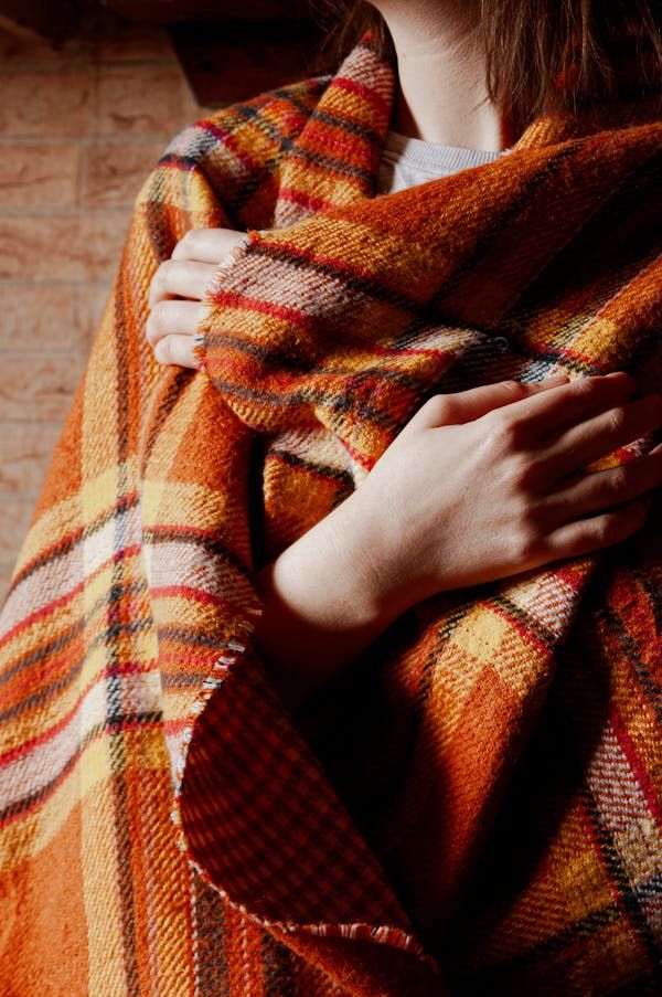 Découvrez les plaids terracotta : confort et style à prix doux