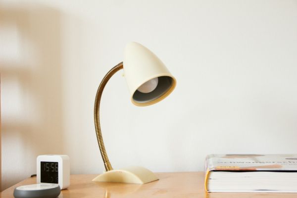 Optimisez votre espace de travail avec une lampe à led de bureau